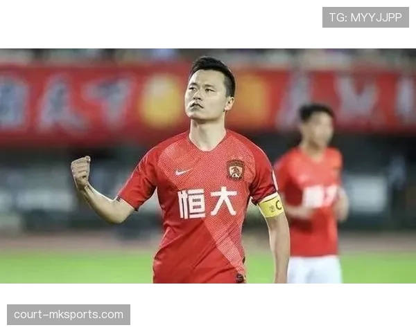 安东尼·罗宾逊伤愈复出助雷丁逆转取胜,稳健表现引关注 安东尼·罗宾逊伤愈复出助雷丁逆转取胜,稳健表现引关注